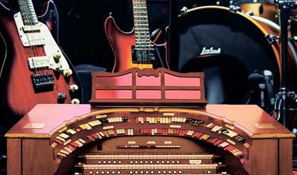 Театральный орган в усадьбе. Рок, джаз, мюзикл