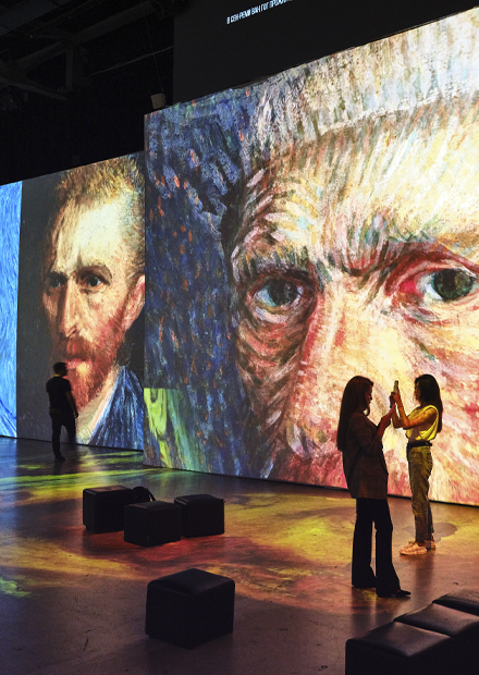 Мультимедийные выставки "Фрида. Viva la vida!" и "Ван Гог. Письма к Тео"