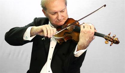 Заслуженный артист России Александр Чернов