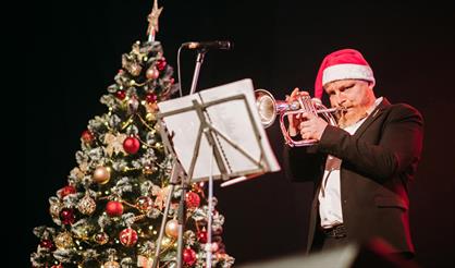 Рождественский джаз с симфоническим оркестром