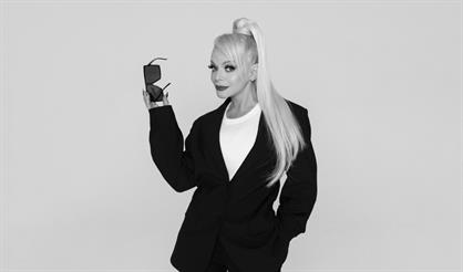 Лариса Долина