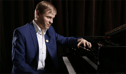Олег Аккуратов (фортепиано). "Искры классики"