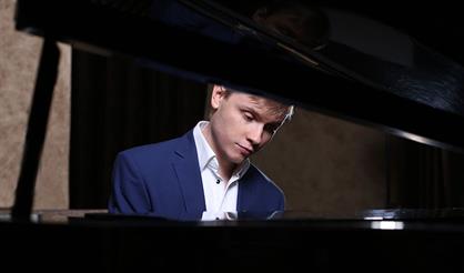 Олег Аккуратов. Рождественский концерт