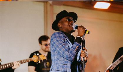 Хиты Майкла Джексона на высоте. Поп-музыка, рок-н-ролл, фанк и диско с Арсеном Мукенди