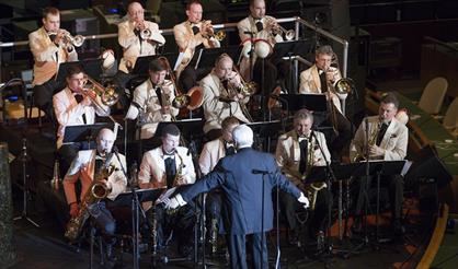 Оркестр им. Лундстрема. "Рапсодия в блюзовых тонах"