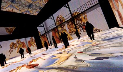 Мультимедийные выставки "Сальвадор Дали. Король сюрреализма" и "Космос. Любовь"