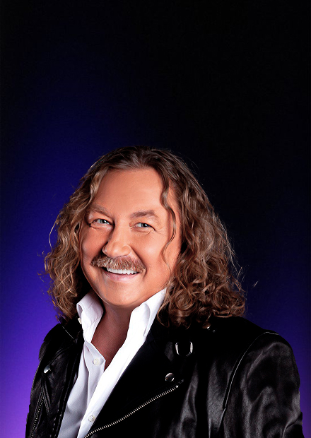 Игорь Николаев