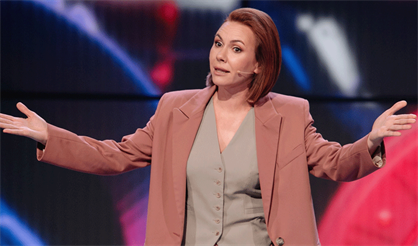 Всплыть наверх или кулак дружбы