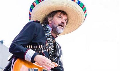 Эмир Кустурица с оркестром "No Smoking Orchestra"