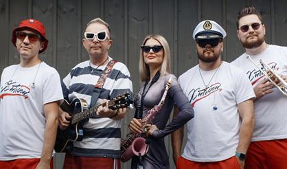 Группа "Хитобои"