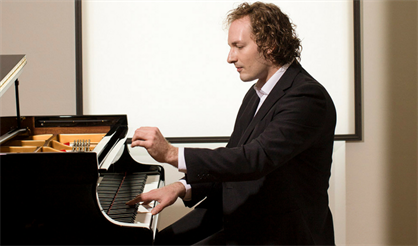 Николай Токарев (фортепиано). Мусоргский, Лист