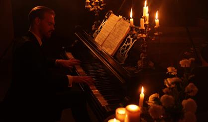 Хиты мира кино: сияние тысячи свечей. Магия рояля и виолончели
