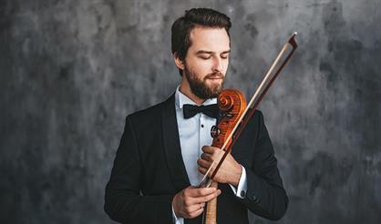 Владимир Спиваков и НФОР. Солист - А. Рамм (виолончель)