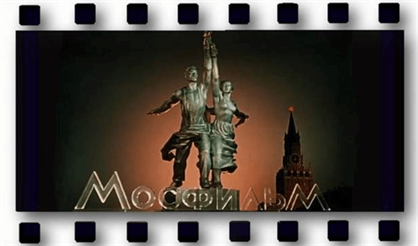 Поющий автобус. Кино на ладонях московских улиц