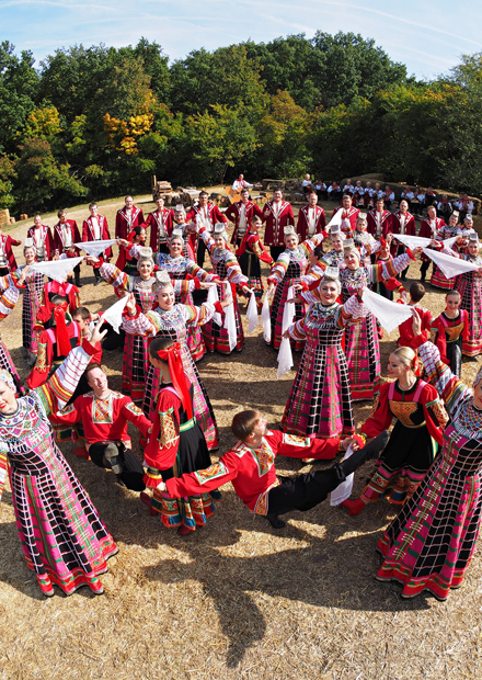 Воронежский русский народный хор. "Россия песнями полна"