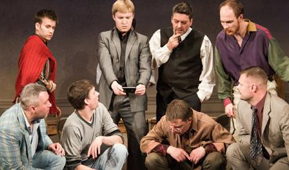 12 разгневанных мужчин